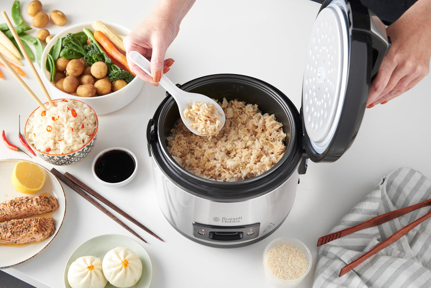 Arrocera Russell Hobbs 1,2 L con Vaporizador y Función Mantener Caliente – Acero Inoxidable